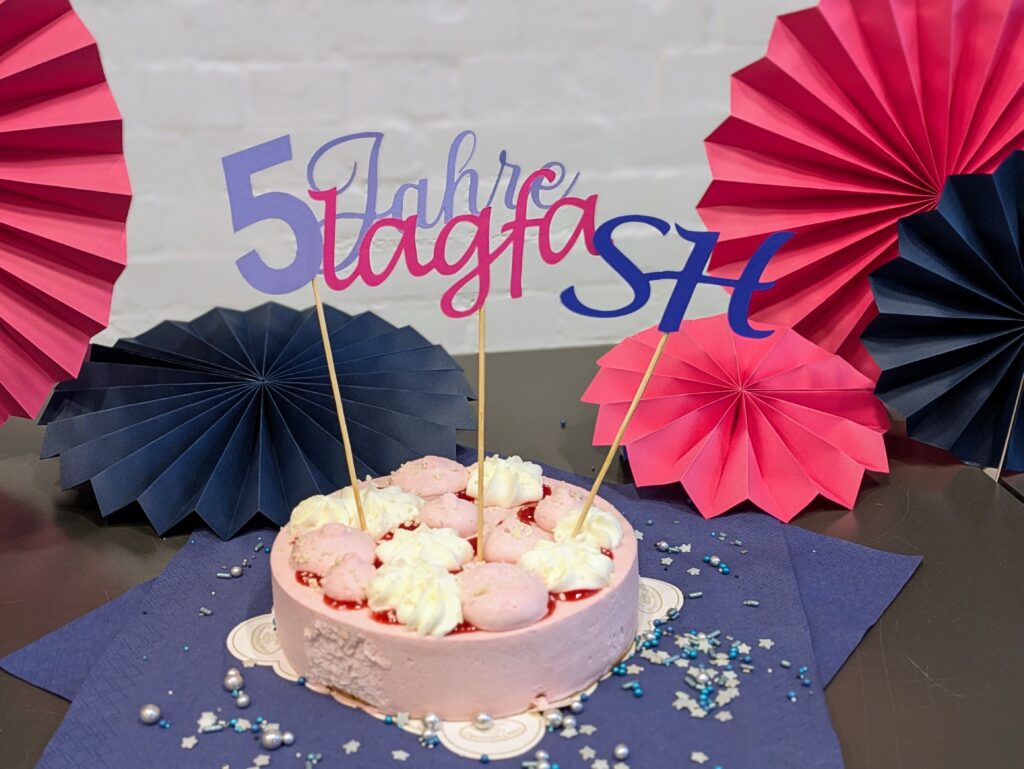 Torte mit Stecker "5 Jahre lagfa SH"